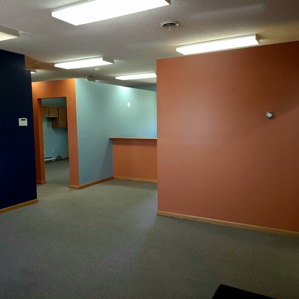 More Photos Of 8265 179th St NW, Clearwater Loft Creative Space For Lease