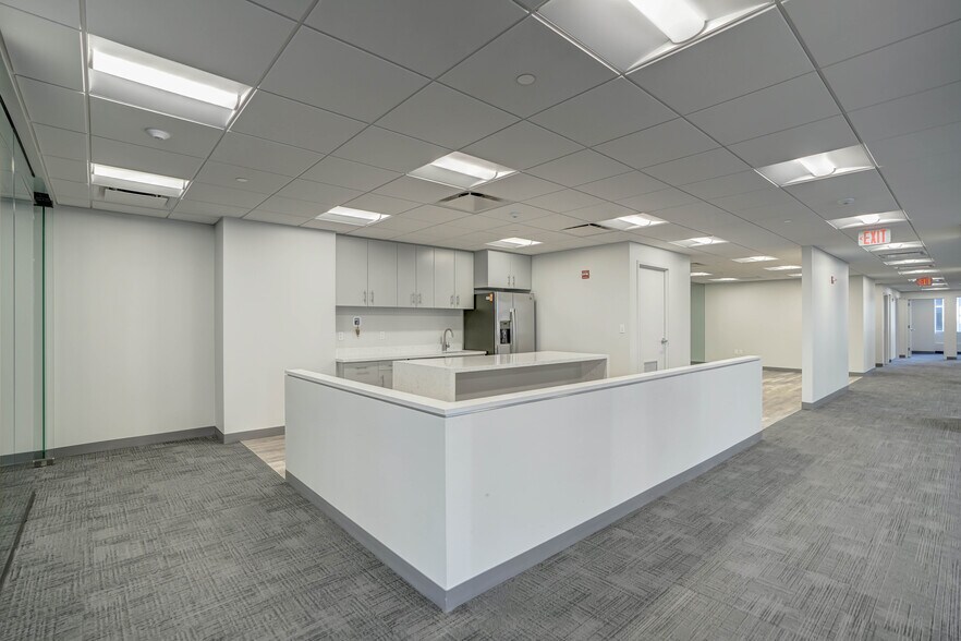 More Photos Of 1101 14th St NW, Washington Office For Lease