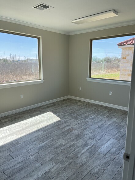 More Photos Of 2743 Smith Ranch Rd, Pearland Medical For Lease