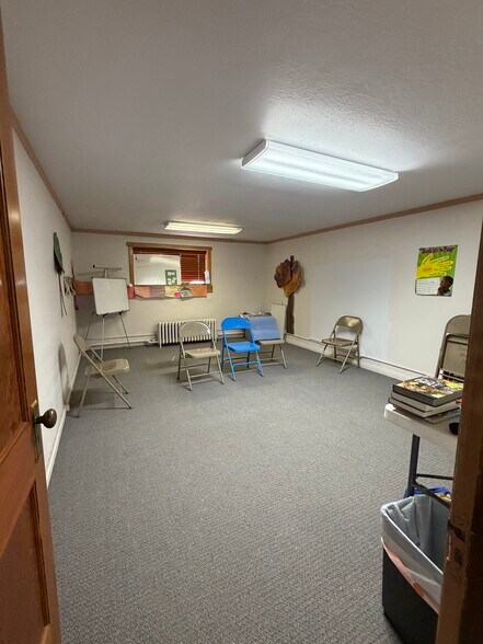 More Photos Of 800 Palmer St, Delta Flex For Sale