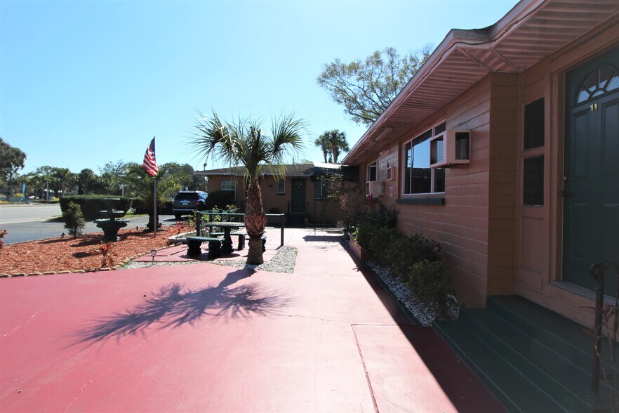 More Photos Of 7330 4th St N, Saint Petersburg Hotel For Sale