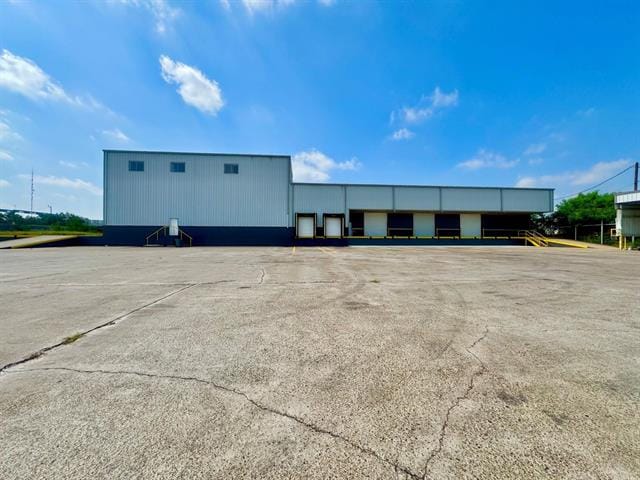 Primary Photo Of 4425 Pan American Blvd, Laredo Warehouse For Lease