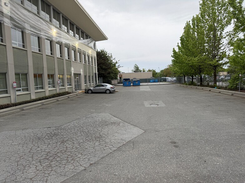 More Photos Of 6351 197th St, Langley Medical For Sale