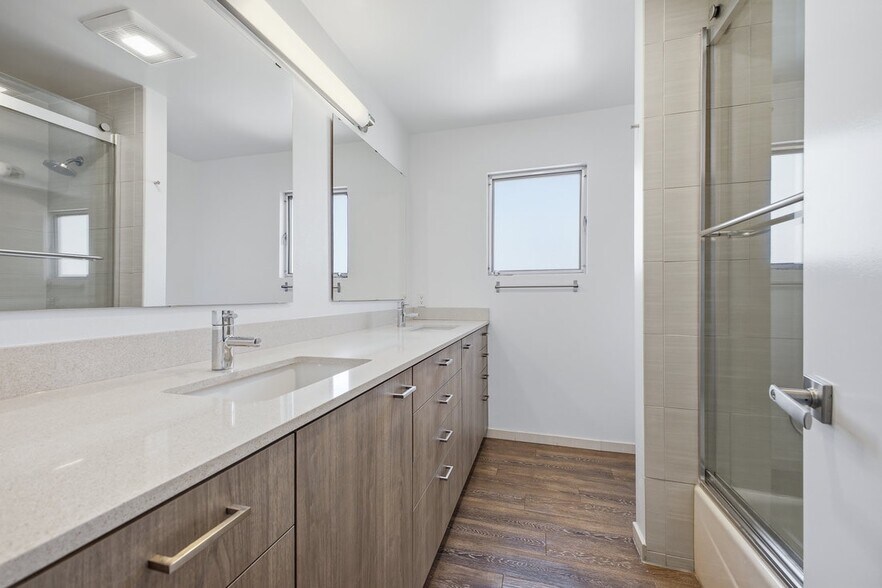 More Photos Of 3425 Helms Ave, Culver City Apartments For Sale