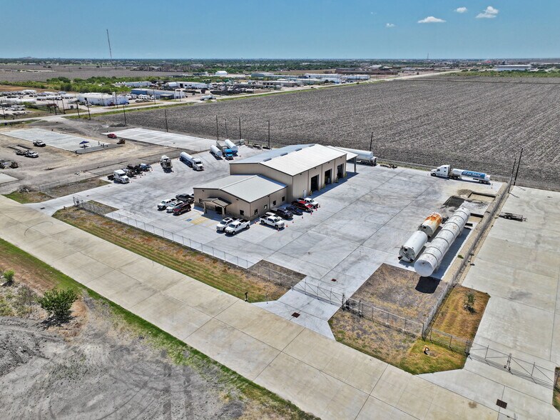 Primary Photo Of 5509 Kingpin Dr, Corpus Christi Warehouse For Sale