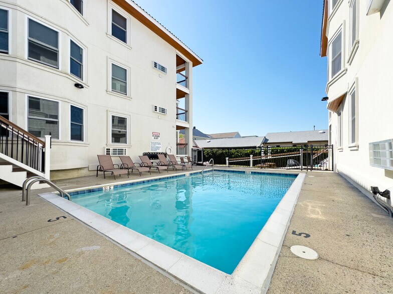 More Photos Of 5100 Atlantic Ave, Wildwood Hotel For Sale