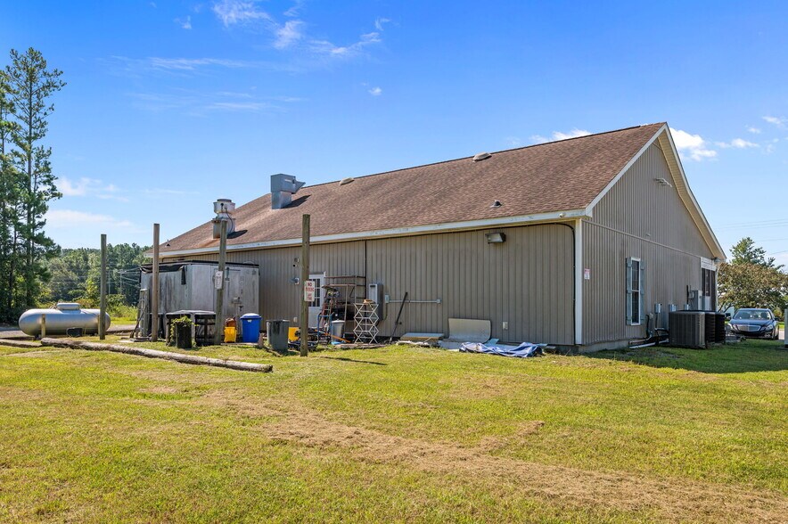 More Photos Of 39365 US Highway 264 E, Belhaven General Retail For Sale