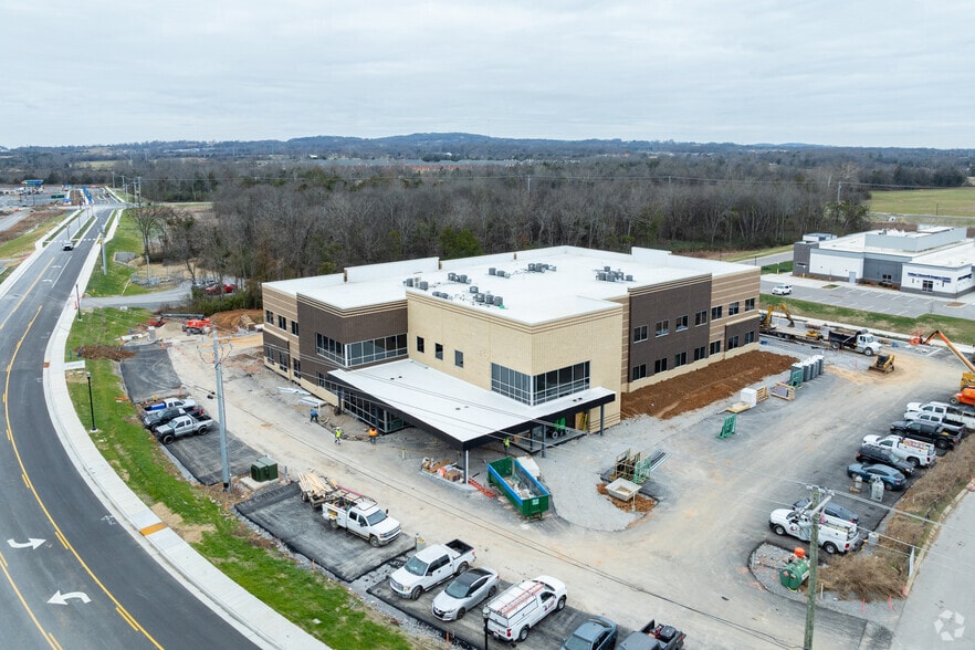 More Photos Of 115 Willard Hagan Dr, Lebanon Office For Lease