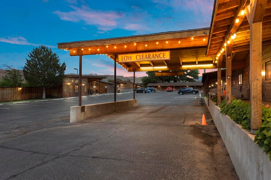 More Photos Of 535 S Main St, Moab Hotel For Sale