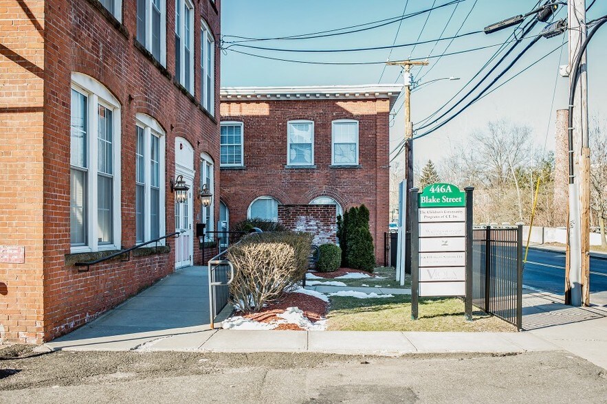 More Photos Of 446A Blake St, New Haven Office For Sale