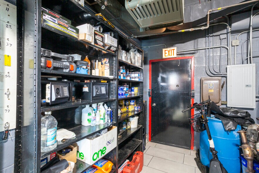 More Photos Of 4501 Butterfield Rd, Bellwood Auto Repair For Sale