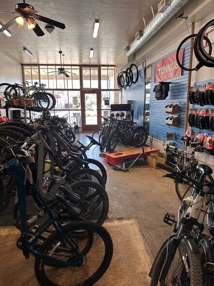 More Photos Of 36 W Utah Ave, Payson Storefront For Sale