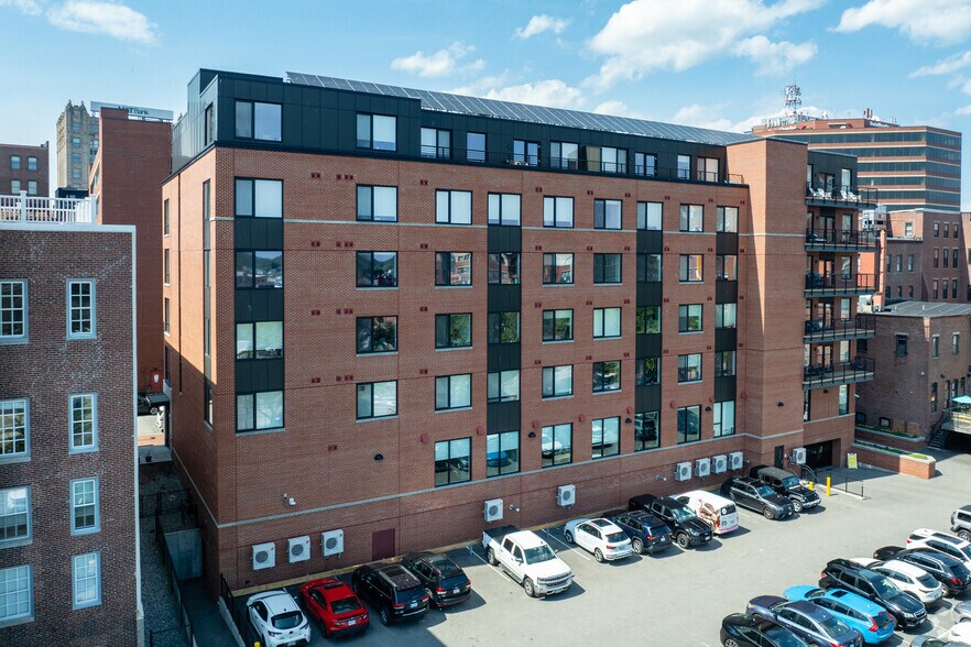 More Photos Of 40 Free St, Portland Apartments For Lease