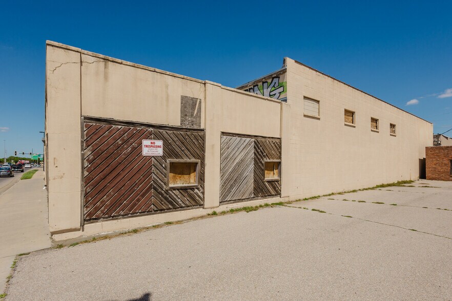 More Photos Of 470 N Seneca St, Wichita Warehouse For Sale