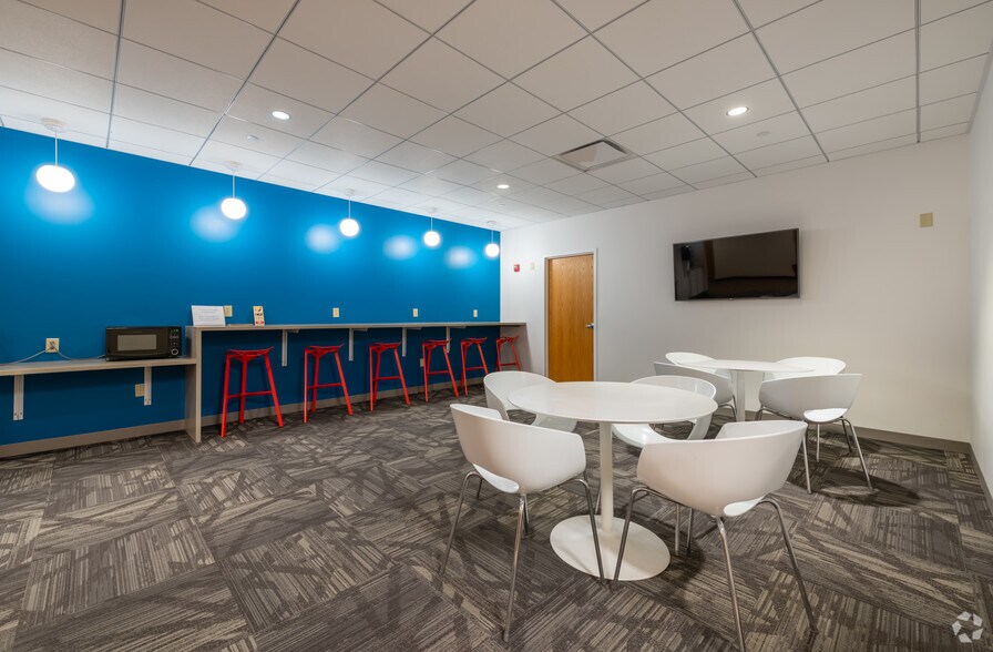 More Photos Of 59 Lowes Way, Lowell Office For Lease