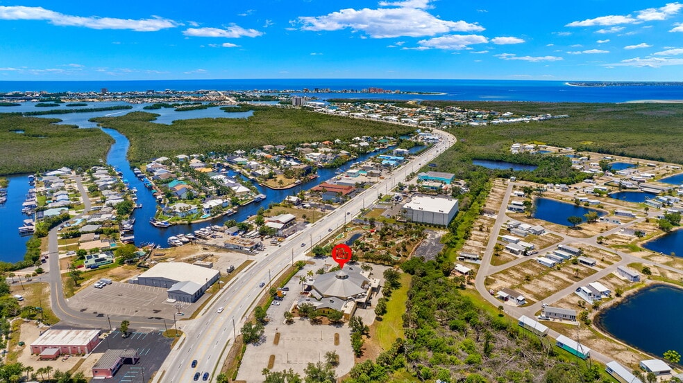 More Photos Of 17650 San Carlos Blvd, Fort Myers Supermarket For Sale