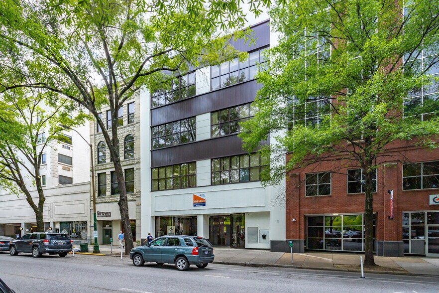 More Photos Of 817 Broad St, Chattanooga Loft Creative Space For Lease