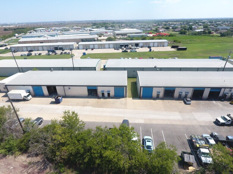 More Photos Of 2653 Blue Mound Rd W, Haslet Warehouse For Lease