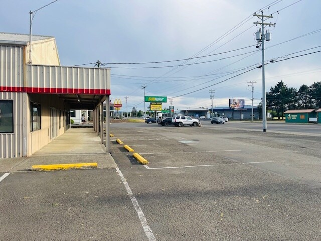 More Photos Of 1865 Main Ave N, Tillamook Storefront For Sale