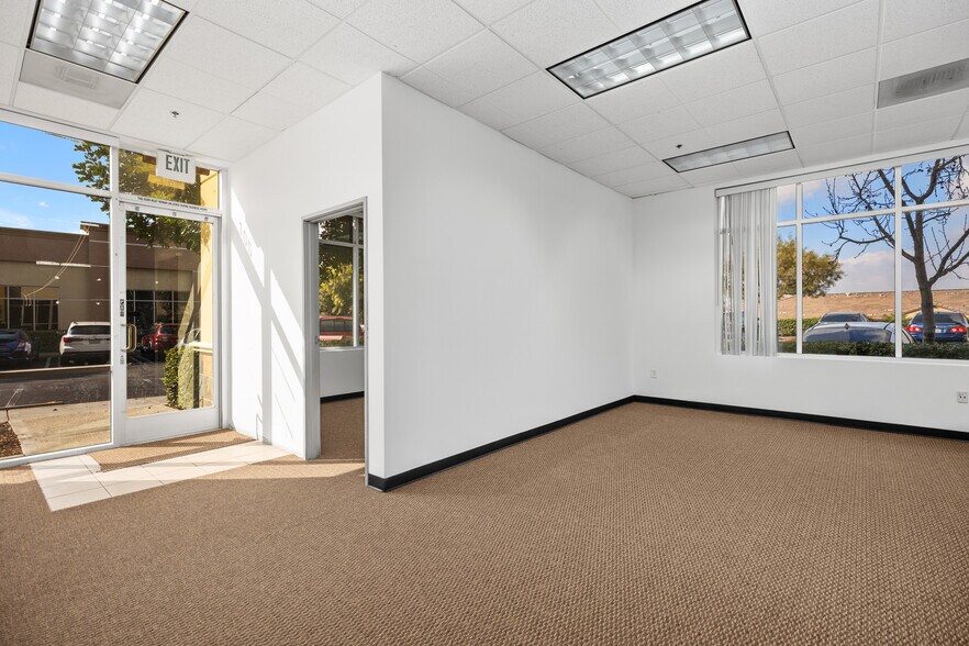 More Photos Of 26429 Rancho Pky, Lake Forest Research And Development For Lease
