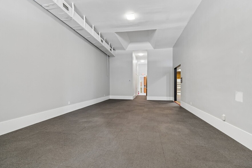 More Photos Of 2801-2805 Dr Martin Luther King Jr St N, Saint Petersburg Storefront Retail Office For Lease