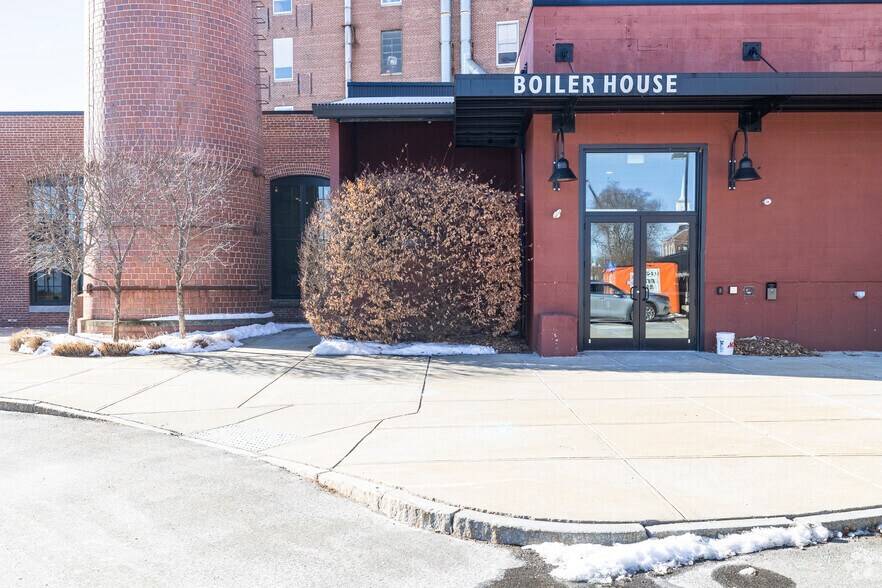 More Photos Of 25-29 Front St, Nashua Industrial For Sale