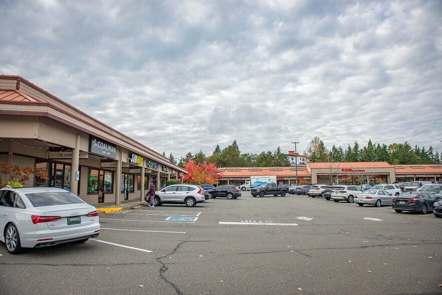 More Photos Of 6917-6979 Coal Creek Pky SE, Newcastle General Retail For Lease