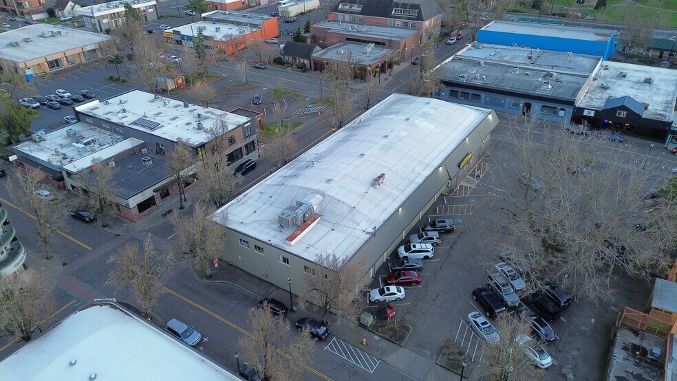 More Photos Of 211 NE Roberts Ave, Gresham Freestanding For Sale