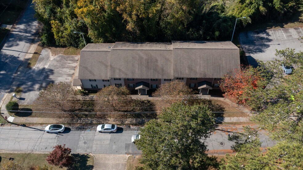 More Photos Of 301-307 Hinsdale Ave, Fayetteville Apartments For Sale