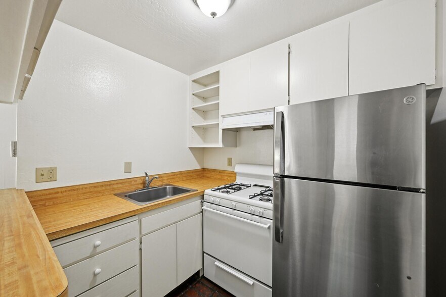 More Photos Of 135 Spring Grove Ave, San Rafael Multifamily For Sale
