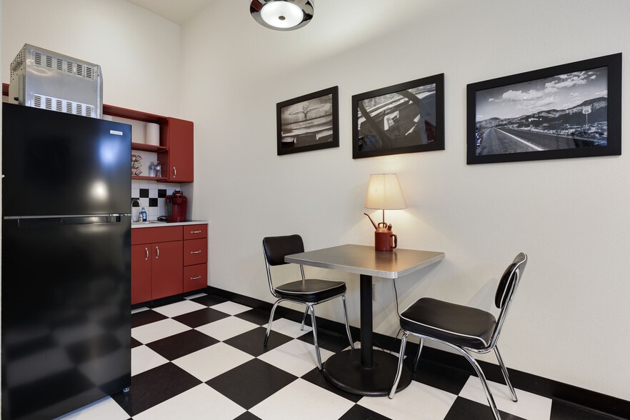 More Photos Of 315 E Andy Devine Ave, Kingman Hotel For Sale