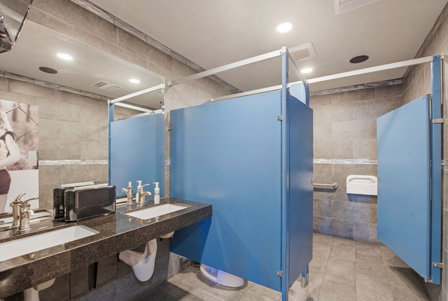 More Photos Of 31502 Riverside Dr, Lake Elsinore Restaurant For Sale