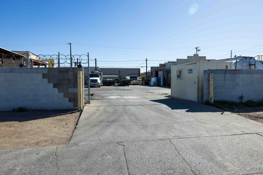 More Photos Of 1825-1841 E Jefferson St, Phoenix Warehouse For Sale