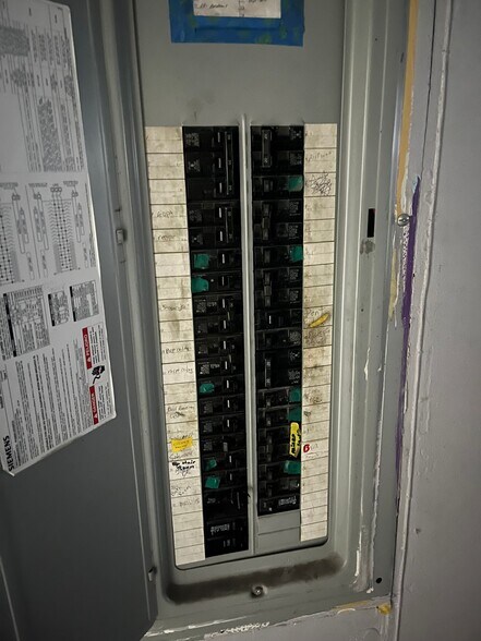 More Photos Of 6821 Foothill Blvd, Oakland Auto Repair For Sale