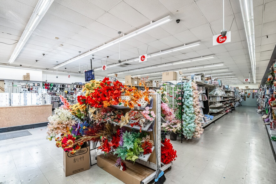 More Photos Of 509 Wyandotte St, Bethlehem General Retail For Lease