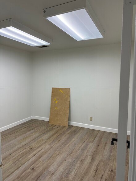 More Photos Of 7059 Commerce Cir, Pleasanton Warehouse For Lease