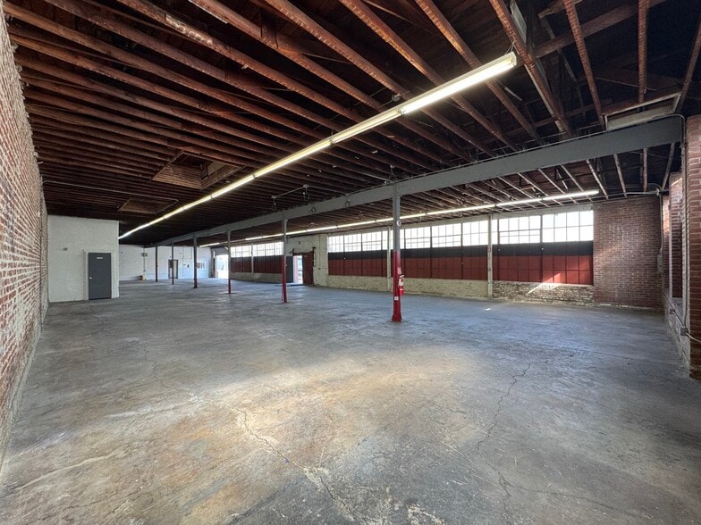 More Photos Of 2266 E 38th St, Vernon Warehouse For Lease