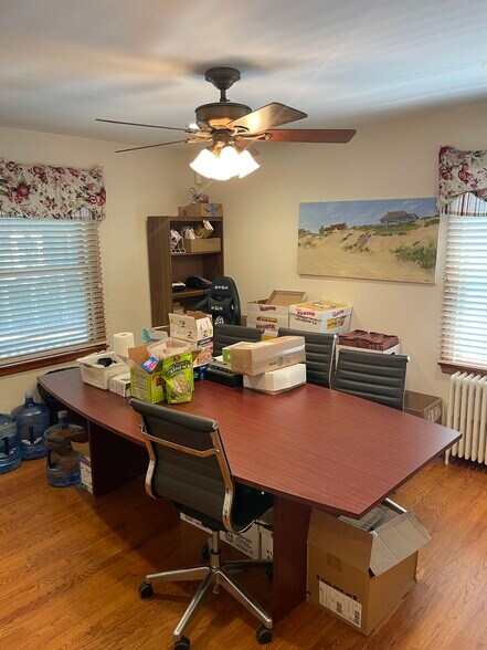 More Photos Of 420 Osborn Ave, Riverhead Office For Sale