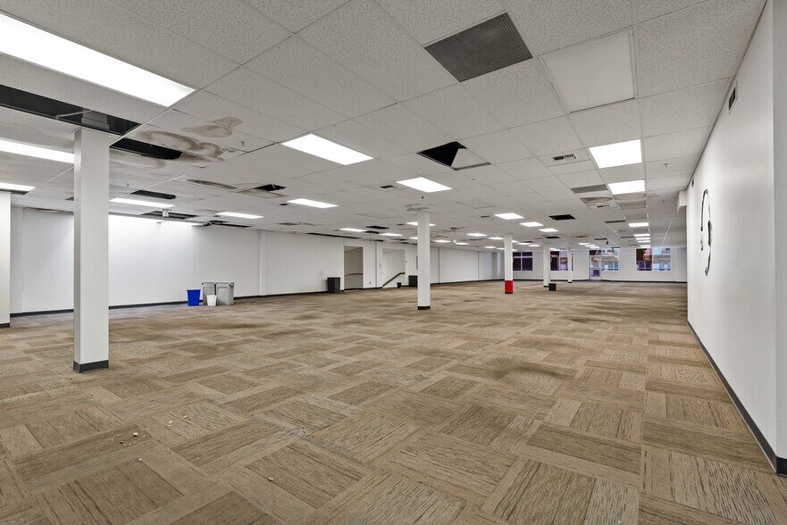 More Photos Of 301 E Yakima Ave, Yakima Office For Sale