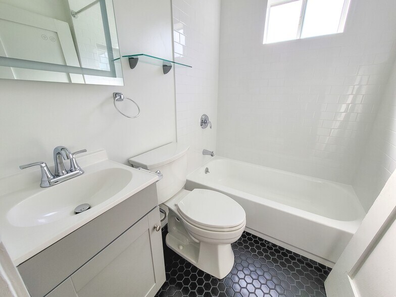 More Photos Of 1001 Hyperion Ave, Los Angeles Apartments For Sale