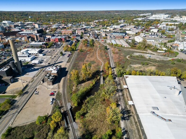 More Photos Of 426 E Michigan Ave, Kalamazoo Land For Sale