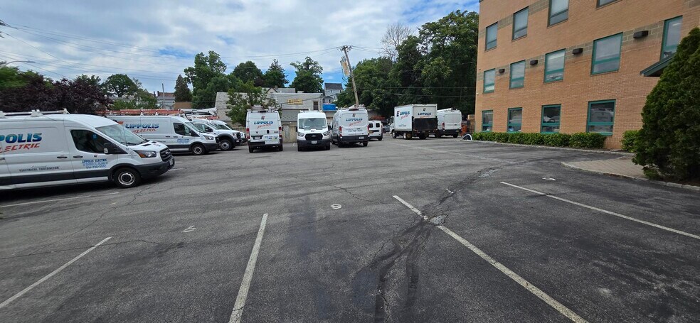 More Photos Of 25 7th St, Pelham Office For Sale