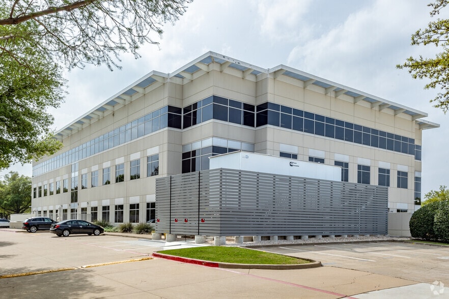 More Photos Of 8616 Freeport Pky, Irving Unknown For Lease