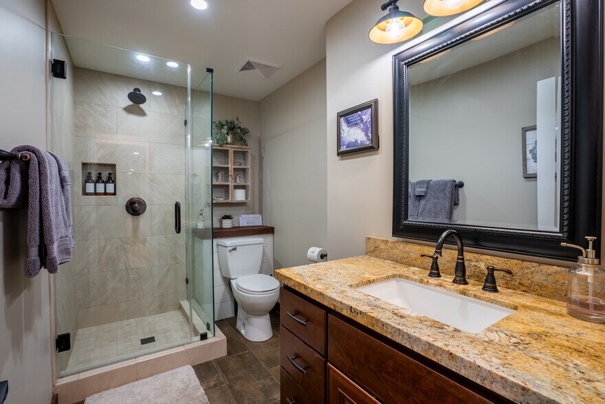 More Photos Of 10845 Meads, Orange Specialty For Sale
