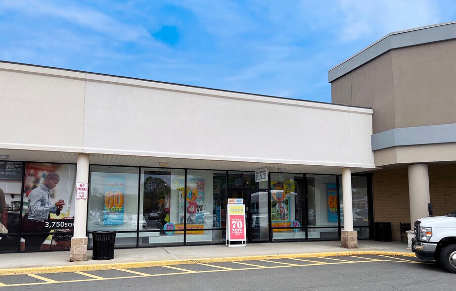 More Photos Of 1060 W Main St, Branford Unknown For Lease