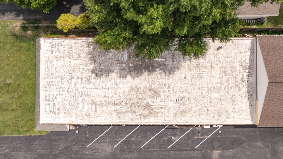 More Photos Of 1007 W Delmar Ave, Godfrey General Retail For Sale