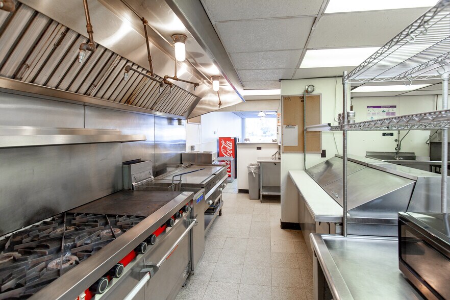 More Photos Of 1068-1078 Route 28, South Yarmouth Freestanding For Lease