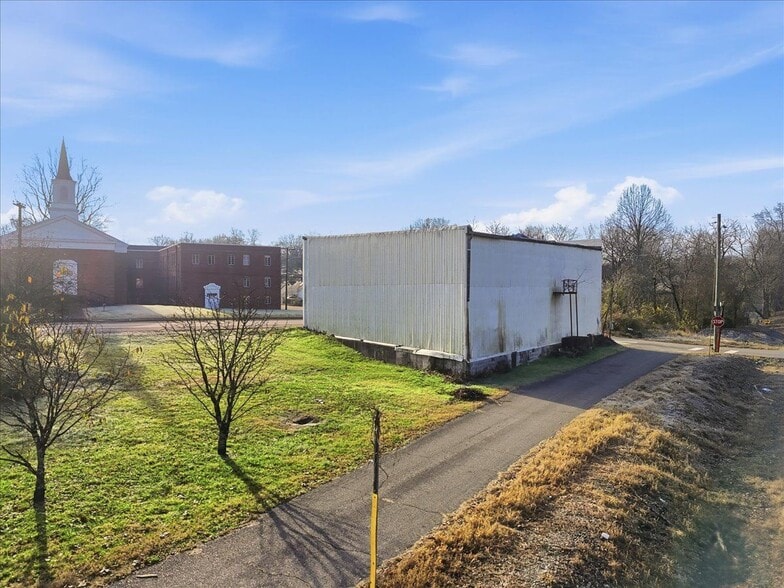 More Photos Of 315 Ogle Ave, Knoxville General Retail For Sale