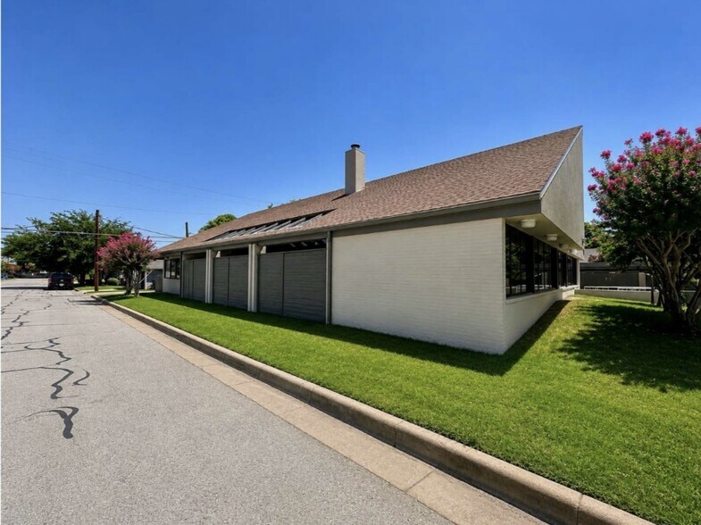 More Photos Of 3132 W 5th St, Fort Worth Office For Lease
