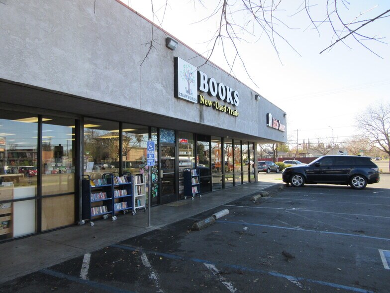 More Photos Of 5303 Freeport Blvd, Sacramento Storefront For Sale